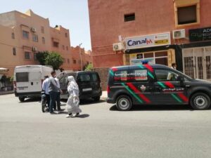 ارتكاب جريمة السرقة تحت التهديد من داخل وكالة لتحويل الأموال يقود شابا للإعتقال. 5 السطو على وكالة لتحويل الأموال بتزنيت