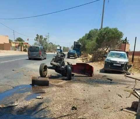 حادثة سير خطيرة تتسبب في انشطار “تراكتور” إلى أجزاء ضواحي أكادير. (+صور).