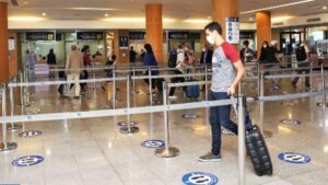 الرفع من مستوى اليقظة بسبب الإقبال الكبير للمغاربة المقيمين بالخارج على عدد من الإدارات والمؤسسات الوطنية.