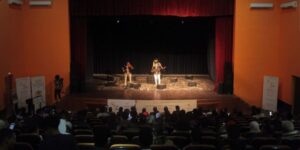 مسابقة أفولاي للمسرح الأمازيغي…ⴰⵎⵃⵉⵣⵡⴰⵔ ⴰⴼⵓⵍⴰⵢ ⵏ ⵓⵎⵣⴳⵓⵏ ⴰⵎⴰⵣⵉⵖ