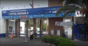 عائلة الطفل المصاب بالشلل تدق ناقوس الخطر، و تطالب بتدخل عاجل للجهات الوصية. 2 مستشفى الحسن الثاني أكادير