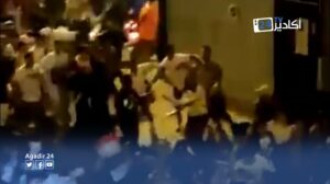 بالفيديو : صعصاع يهاجم تجمعا لبوجلود بأكادير  بسيف ويصيب عددا من الأشخاص بجروح، وفرقة مكافحة العصابات تدخل على الخط