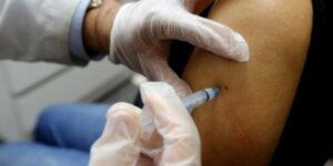 وزارة الصحة توسع دائرة المستفيدين من لقاح كورونا 10 وزارة الصحة