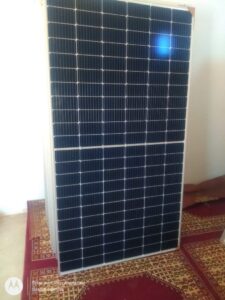 تسليم ألواح للطاقة الشمسية بدوار أولاد عليوة بجماعة سيدي بوموسى يثير الجدل