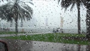 أمطار متفرقة، و انخفاض في درجات الحرارة أبرز معالم حالة الطقس بالمغرب غذا الثلاثاء. 7 أمطار خفيفة