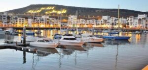 هل بإمكان أفراد الجالية دخول أكادير والمدن المغلقة بعد القرارات الحكومية الأخيرة ؟ خبير يجيب