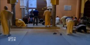 تزنيت : مصلون مستاؤون بعد إغلاق أبواب مسجد السنة في وجوههم مباشرة بعد إقامة صلاة العشاء. (+صور و فيديو). 3 مسجد تاسنة تزنيت