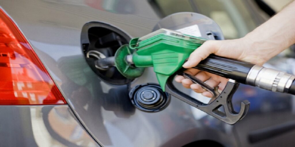 ارتفاع أسعار البنزين بشكل صاروخي