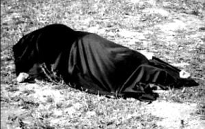 استنفار كبير عقب العثور على جثة خمسيني على قارعة الطريق