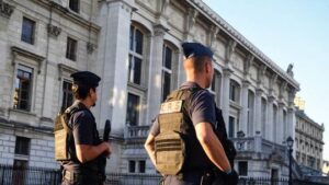 مسجد بفرنسا ينجو من حمام دم بطله طالب معجب بشخصية الزعيم النازي أدولف هتلر. 5 طالب معجب بشخصية الزعيم النازي أدولف هتلر