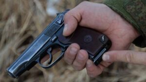 العثور على مسدس مدفون داخل مقبرة يستنفر المصالح الأمنية