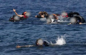 فاجعة.. انقلاب قارب مخصص للهجرة السرية على متنه 62 مغربيا