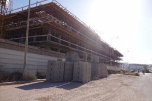 أكادير.. عمال يخرجون للاحتجاج ضد برلماني معروف