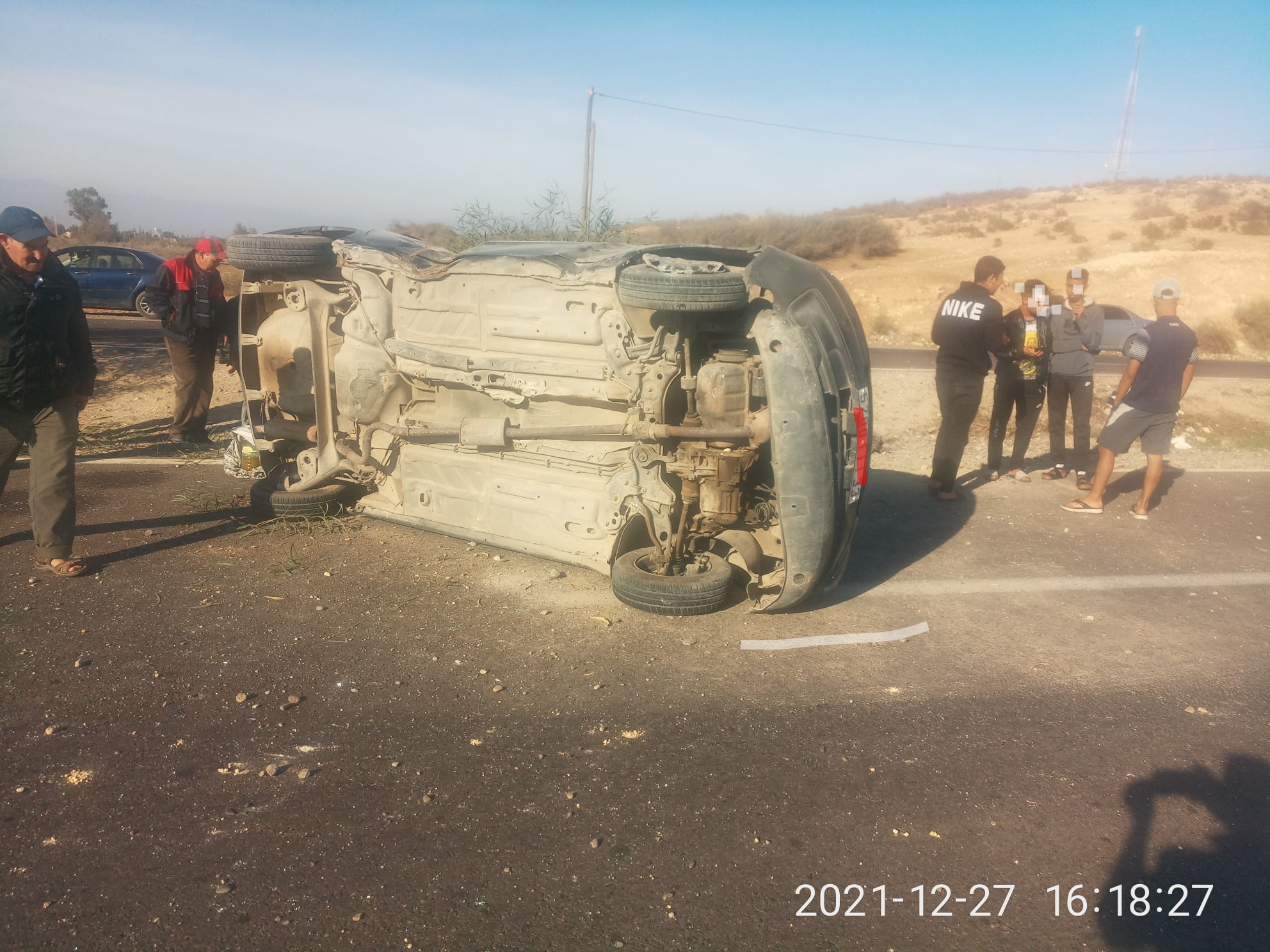 بالصور : سيدة تنجو بأعجوبة من موت محقق بالطريق السريع الرابط بين أكادير وتارودانت