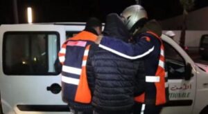 النصب والاحتيال والابتزاز.. تهم تسقط زوجين في قبضة عناصر الأمن