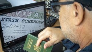 بسبب ضغوط المغرب.. فرنسا ترفع من عدد تأشيرات شركات النقل واللوجستيك 9 تأشيرات شركات النقل واللوجستيك