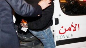 التزوير وانتحال هوية مزيفة يقود بريطانيا للتوقيف بالمغرب. 4 ألشرطة