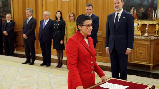 توشيح وزيرة الخارجية السابقة، أرانشا غونزاليس لايا
