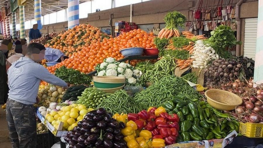 أسعار بيع المواد الغذائية الأساسية بالتقسيط على مستوى الجهة