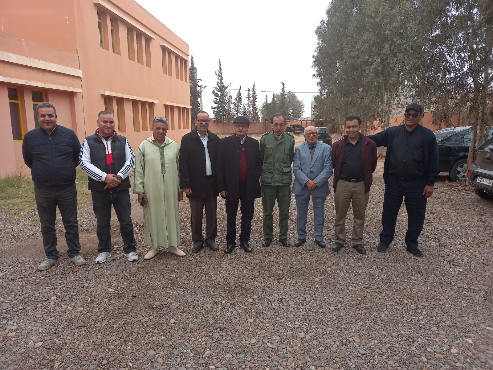 رئيس مجلس عمالة إنزكان يحل بثانوية طارق بن زياد بجماعة أولاددحو لتأهيل فضائها الخارجي