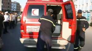 تزنيت: مختل عقليا يهاجم مطعما ويرسل أجنبية الى المستعجلات 3 إسعاف