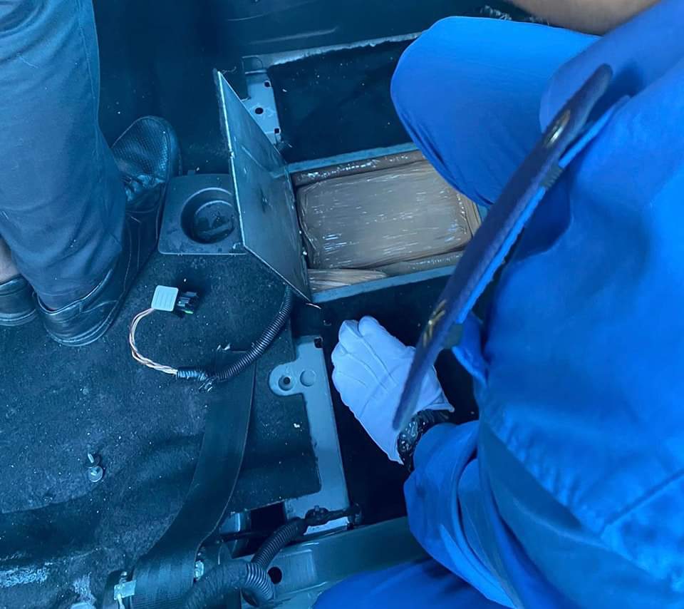 إجهاض محاولة تهريب 67 كيلوغرام من مخدر الكوكايين على متن سيارة مسجلة بالخارج
