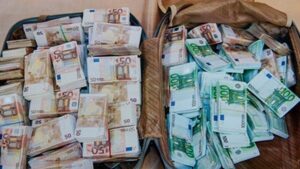 المغرب:إحباط عملية استيراد أزيد من 80 ألف أورو بدون تصريح 2 أورو