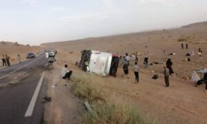 اصطدام بين حافلة لنقل المسافرين وسيارة يسفر عن وقوع إصابات بالعشرات. 6 حادثة ورزازات والرشيدية