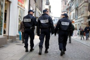 فرنسا : فرقة مكافحة الجرائم المالية تفتح تحقيقا ماليا في ممتلكات رجال أعمال روس. 11 فرقة مكافحة الجرائم المالية