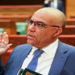 نقل مدير مؤسسة تعليمية وسائق إلى مصحة خاصة بأكادير في حالة حرجة بعد حادث انقلاب مروع لسيارة إسعاف.