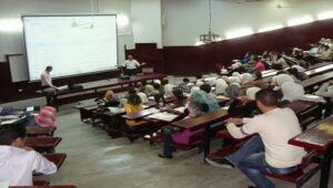 رد الاعتبار للأستاذ الجامعي