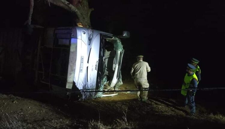 فاجعة جديدة.. انقلاب حافلة لنقل المسافرين يخلف عشرات الجرحى (+صور) 1 انقلاب حافلة لنقل المسافرين 6