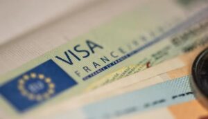 فرنسا تمضي في تعنتها وتؤكد استمرار خفض التأشيرات الممنوحة للمواطنين المغاربة 9 التأشيرات