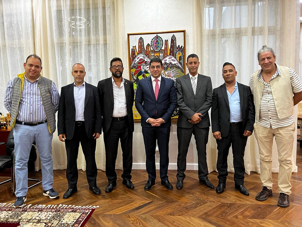 تنسيقية الفنانين بجهة سوس ماسة تجتمع مع وزير الشباب و الثقافة، في اجتماع تقديم عريضتها المطلبية.