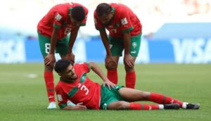 مدرب المنتخب المغربي، يحمل أخبارا مطمئنة بخصوص حالة اللاعب نصير مزراوي. 3 نصير مزراوي 1