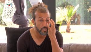 لعنة التزوير تقود "حجي" للتوقيف 5 سنوات. 3 حجي