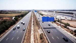 الطرق السيارة توصي بتوخي الحيطة والحذر، وبالاستعلام عن حالة حركة السير قبل أي تنقل. 2 الطرق السيارة