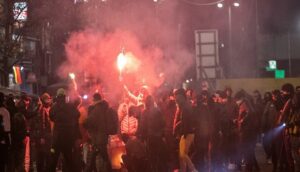 توقيف عشرات المغاربة في بروكسيل عقب خسارة المنتخب المغربي أمام نظيره الفرنسي 10 شغب بلجيكا
