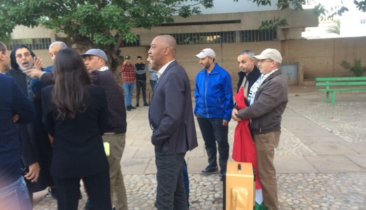 أكادير : منع وقفة للتنديد بالتطبيع ومساندة فلسطين، وحقوقيون يدخلون على الخط 3 وقفة للتنديد بالتطبيع ومساندة فلسطين 2