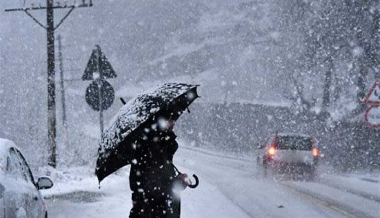 تساقطات مطرية و ثلجية هامة في طريقها إلى المغرب.