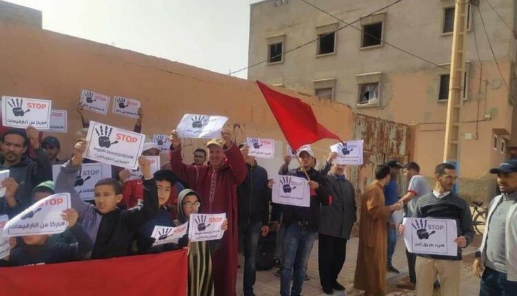 تزنيت: "الأحياء القروية" بالمجال الحضري تفضح وعود عبد الله غازي وهروب الشيخ بلا، و حي تادمدغوست يحتج على التهميش. 4 حي تادمدغوست 1