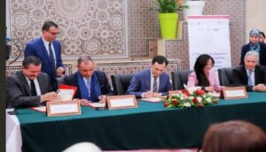 التوقيع على اتفاقيتين