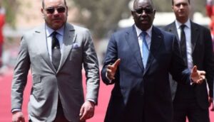 الملك محمد السادس يقوم بزيارة رسمية لبلدين إفريقيين تجمعهما بالمغرب علاقة صداقة وأخوة جد متميزة. 1 الملك محمد السادس