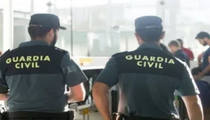 عصابة “تويتي” تنهي حياة بارون المخدرات “طينة” خلال عملية تصفية حسابات شديدة.