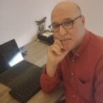 أب لـ 3 أبناء.. خمسيني يُنـ.ـهي حياته شنـ.ـقاً. 