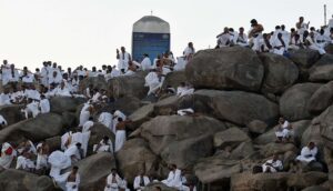 حشود حجاج بيت الله الحرام تتوافد إلى صعيد عرفات لأداء الركن الأعظم 5 صعيد عرفات لأداء الركن الأعظم
