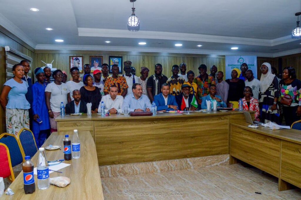 وفد من مجلس إقليم تيزنيت يزور مدينة شومولو باريكا بنيجيريا