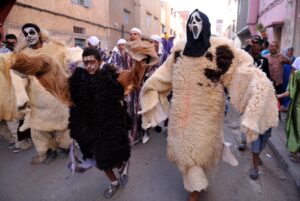مطالب بتسجيل احتفالية "بوجلود" ضمن قائمة منظمة اليونسكو للتراث الثقافي اللامادي 3 بوجلود 5
