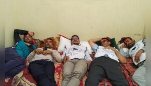 الدكاترة المعطلون يواصلون إضرابهم عن الطعام لليوم السادس على التوالي، وسط أنباء عن تدهور حالتهم الصحية 3 الدكاترة المعطلون