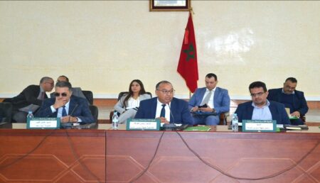 يوسف جبهة يستعرض أهم الإكراهات والتحديات التي يواجهها القطاع الفلاحي بجهة سوس ماسة خلال الدورة العادية للغرفة الفلاحية.